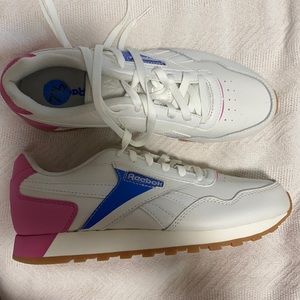 NWOT Reebok women’s sneakers